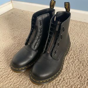 BRAND NEW Dr. Martens w/ front zip